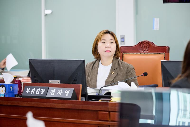 제393회 임시회 제1차 여성가족평생교육위원회_10