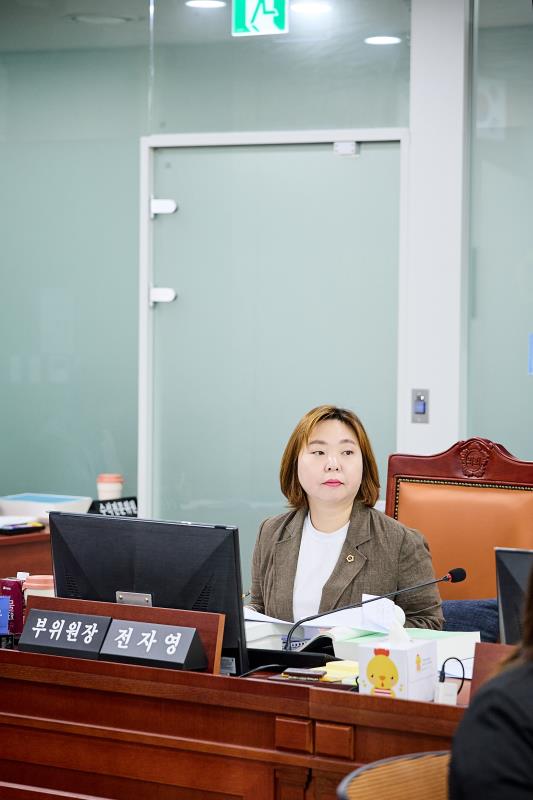 제393회 임시회 제1차 여성가족평생교육위원회_4