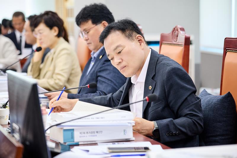 제393회 임시회 제1차 여성가족평생교육위원회_4