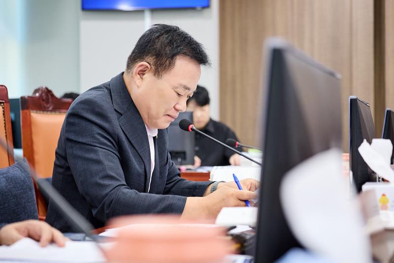 제393회 임시회 제1차 여성가족평생교육위원회_5