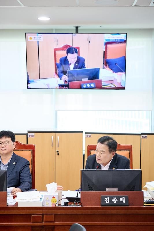 제393회 임시회 제1차 여성가족평생교육위원회_8