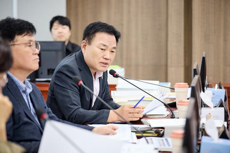 제393회 임시회 제1차 여성가족평생교육위원회_9