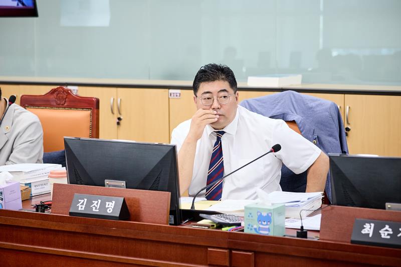 제393회 임시회 제1차 여성가족평생교육위원회_3