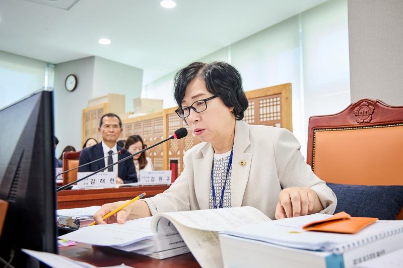 제393회 임시회 제1차 여성가족평생교육위원회_8