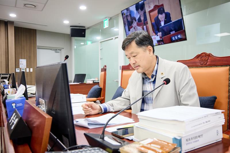 제393회 임시회 제1차 여성가족평생교육위원회_3