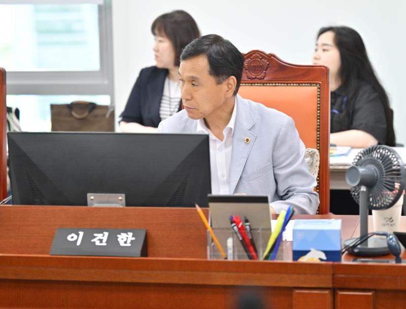제393회 임시회 제1차 교육기획위원회_3