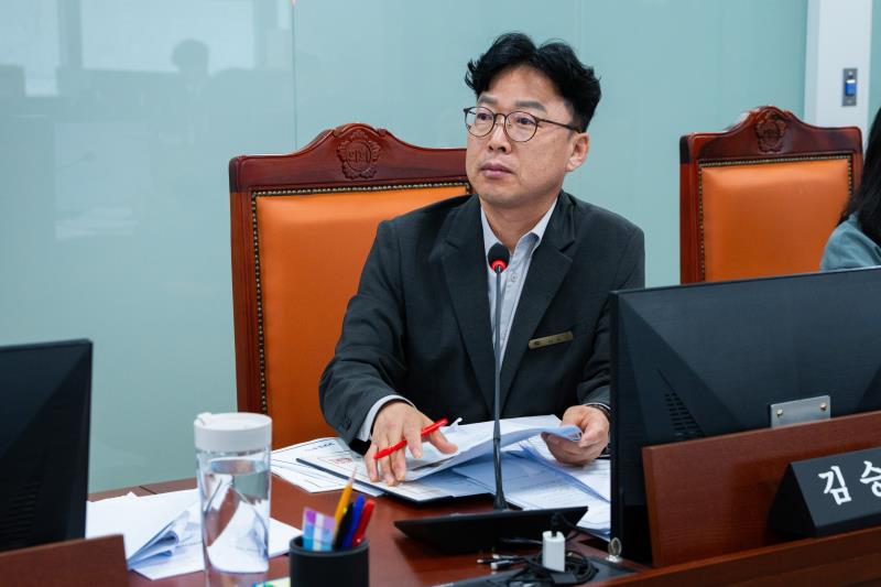 제393회 임시회 제1차 문화체육관광위원회_9