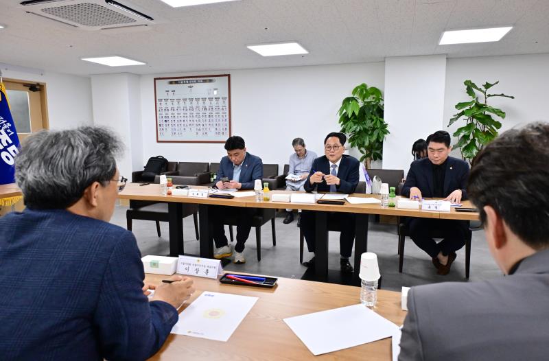 경기도의회 더불어민주당 서울특별시의회 방문_10