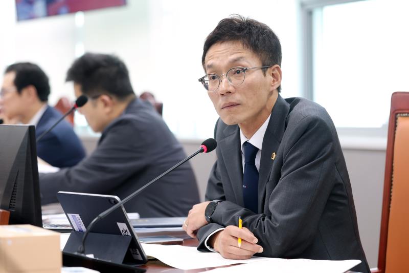 제393회 임시회 제1차 안전행정위원회-1_8