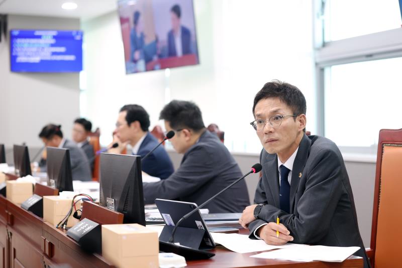 제393회 임시회 제1차 안전행정위원회-1_9
