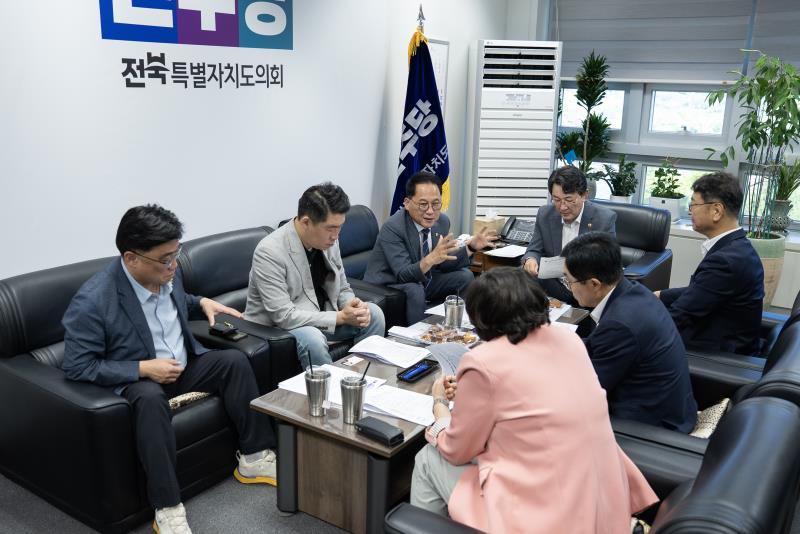 경기도의회 더불어민주당 전북특별자치도의회 방문_8