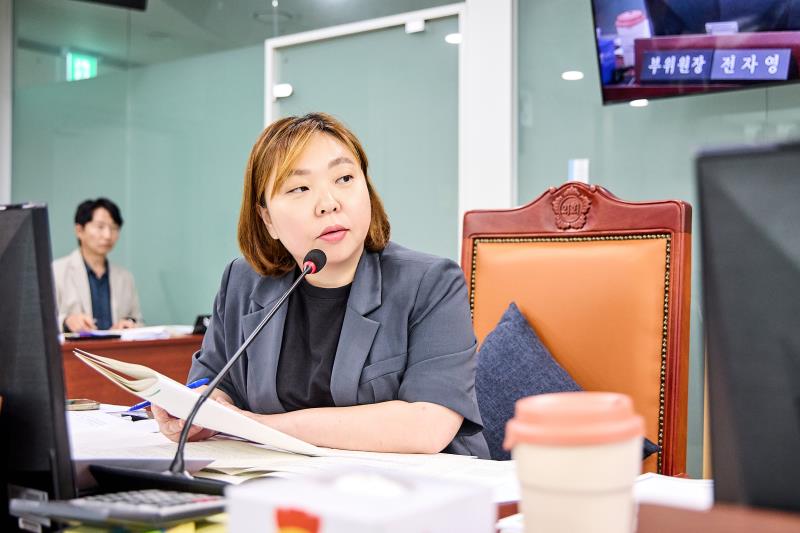 제393회 임시회 제2차 여성가족평생교육위원회_3