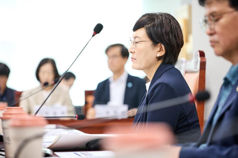 제393회 임시회 제2차 여성가족평생교육위원회_3