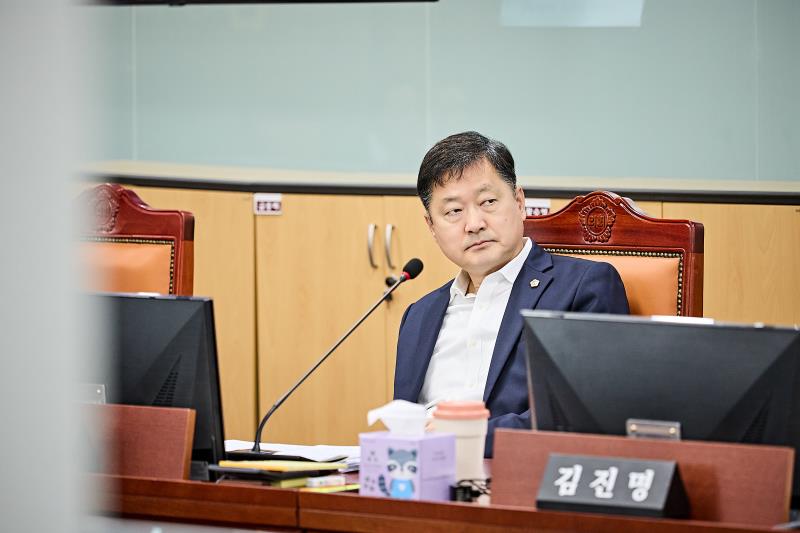 제393회 임시회 제2차 여성가족평생교육위원회_3