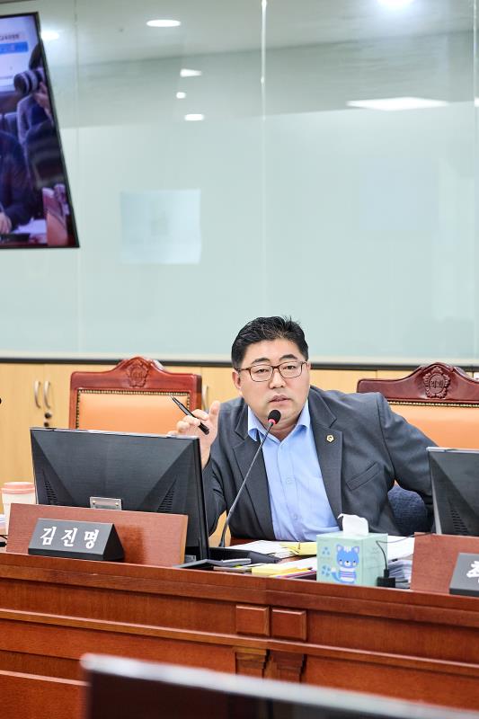 제393회 임시회 제2차 여성가족평생교육위원회_3