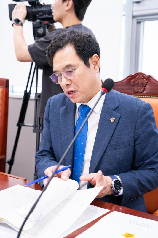 제393회 임시회 제1차 안전행정위원회_3