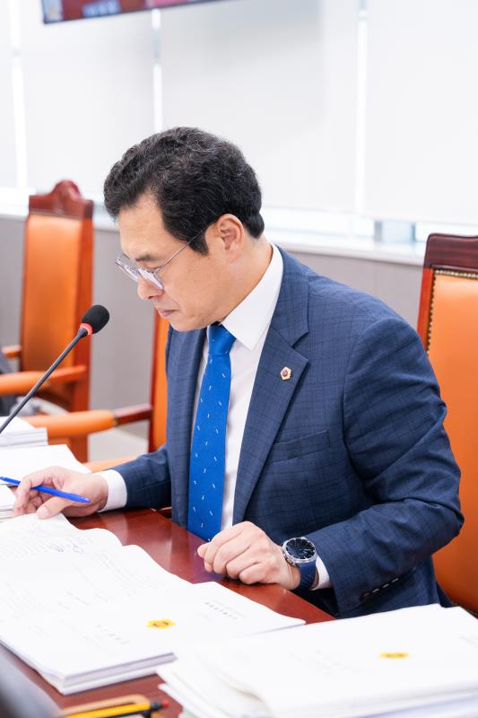 제393회 임시회 제1차 안전행정위원회_8