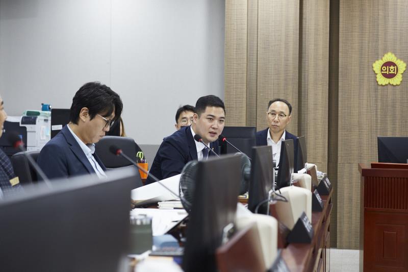 제393회 임시회 제1차 경제노동위원회_8