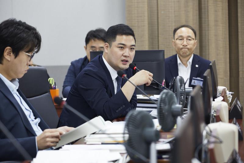 제393회 임시회 제1차 경제노동위원회_9