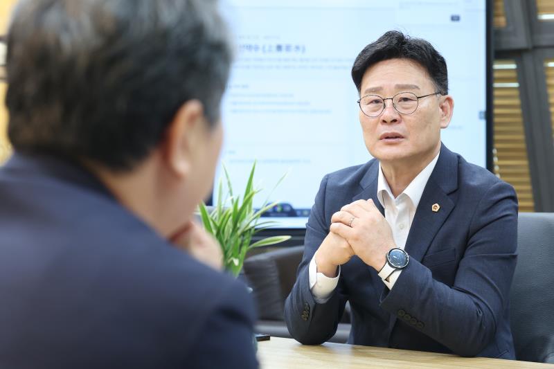 남종섭의장 서영석 도당위원장 접견_10
