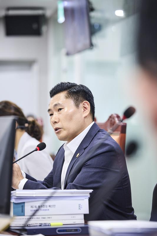 제393회 임시회 제1차 건설교통위원회_10