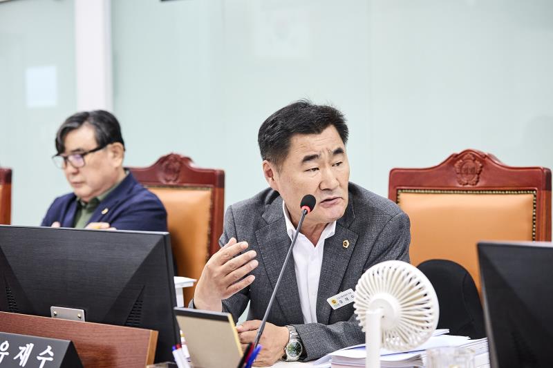 제393회 임시회 제1차 건설교통위원회_9