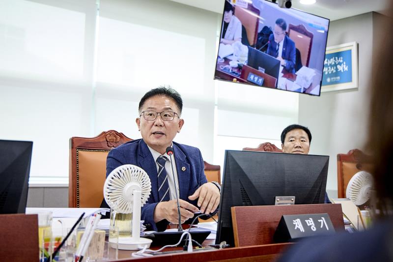 제393회 임시회 제1차 건설교통위원회_9