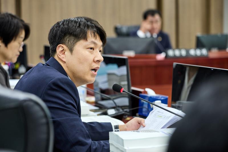 제393회 임시회 제1차 경기도청 예산결산특별위원회_3