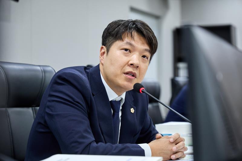 제393회 임시회 제1차 경기도청 예산결산특별위원회_8