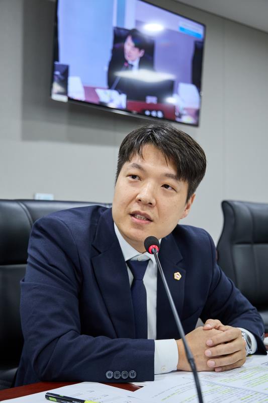 제393회 임시회 제1차 경기도청 예산결산특별위원회_9