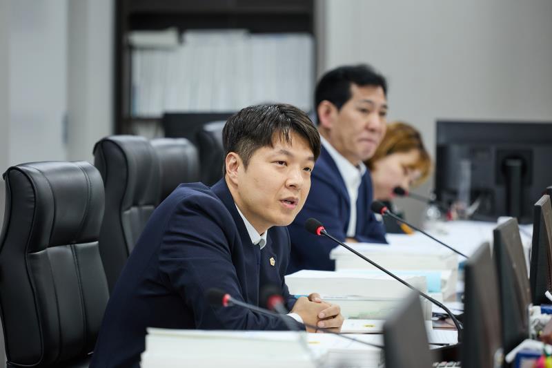 제393회 임시회 제1차 경기도청 예산결산특별위원회_10