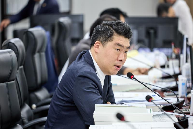 제393회 임시회 제1차 경기도청 예산결산특별위원회_9