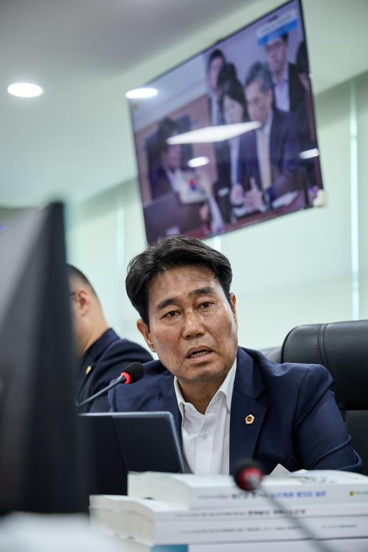 제393회 임시회 제1차 경기도청 예산결산특별위원회_8