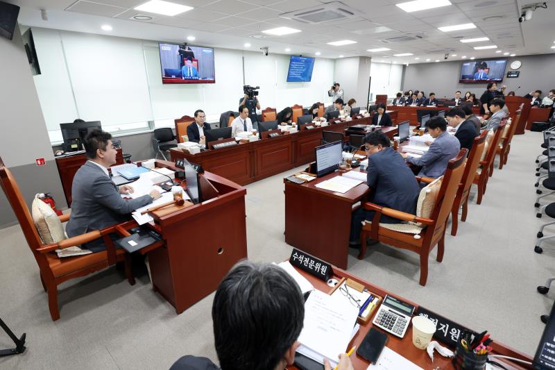 제393회 임시회 제1차 의회운영위원회_8
