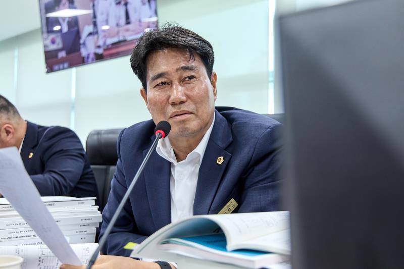 제393회 임시회 제2차 경기도청 예산결산특별위원회_8