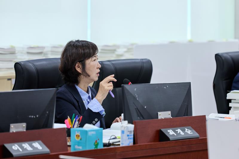 제393회 임시회 제2차 경기도청 예산결산특별위원회_8