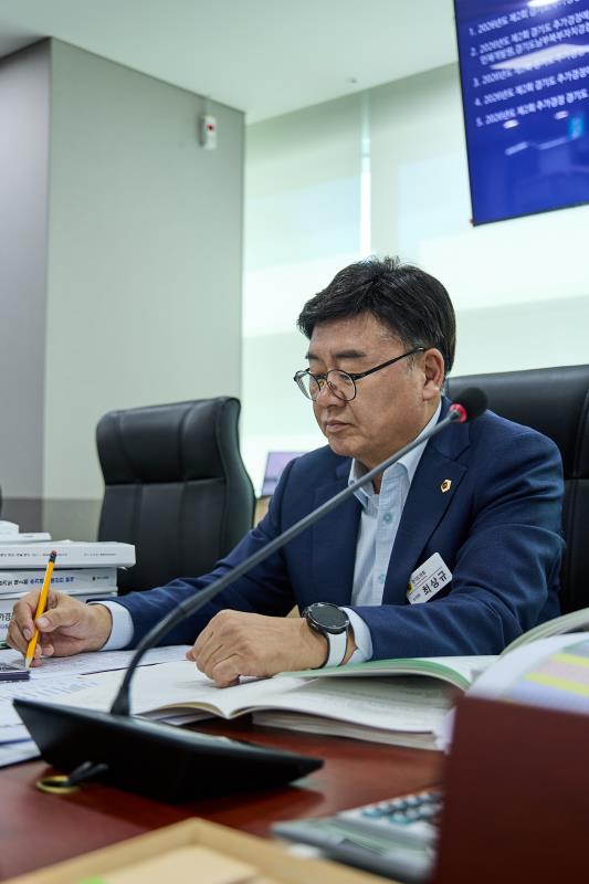 제393회 임시회 제2차 경기도청 예산결산특별위원회_3