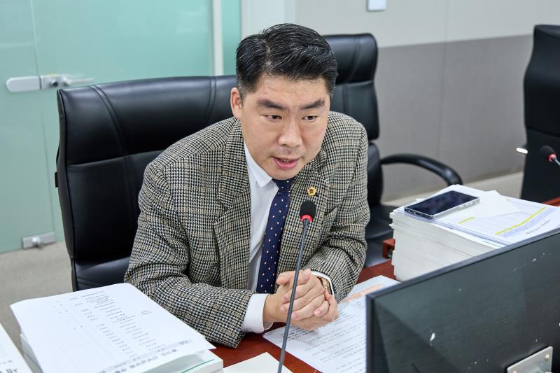 제393회 임시회 제2차 경기도청 예산결산특별위원회_8