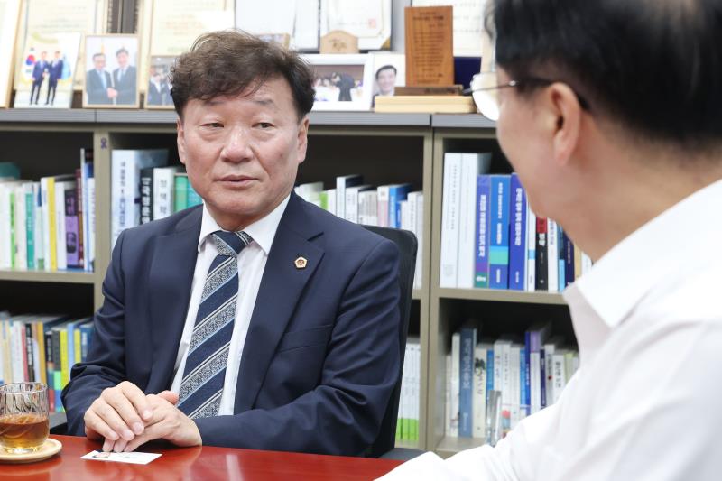 대한민국시도의회의장협의회 회장 등 이해식국회의원 접견_2