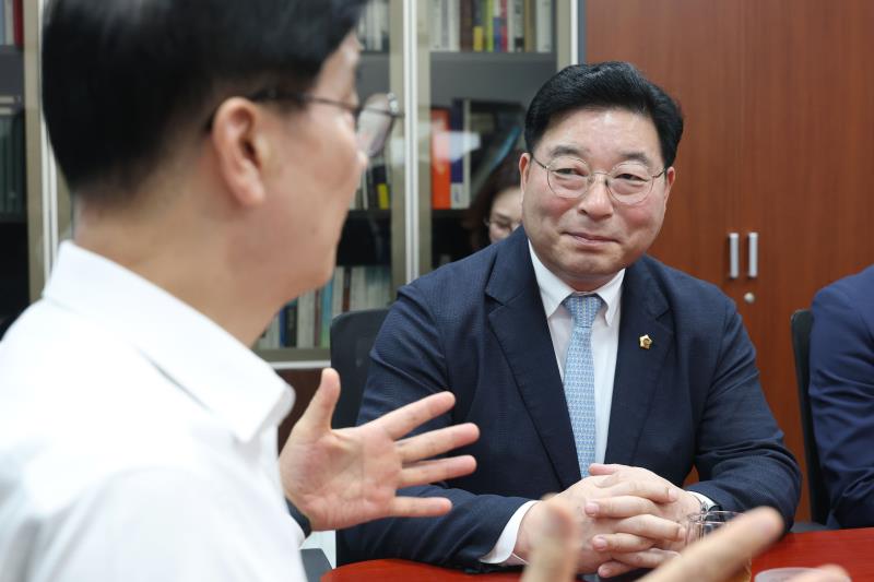 대한민국시도의회의장협의회 회장 등 이해식국회의원 접견_5
