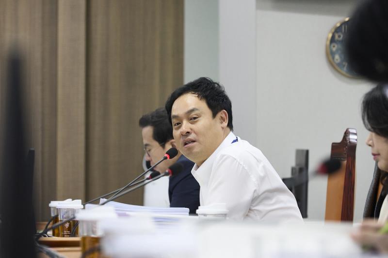 제393회 임시회 제2차 의회운영위원회_3