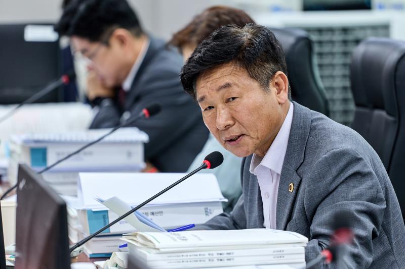 제393회 임시회 제3차 경기도청 예산결산특별위원회_4