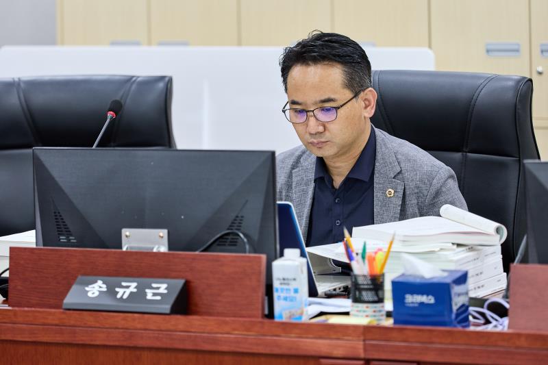 제393회 임시회 제3차 경기도청 예산결산특별위원회_2