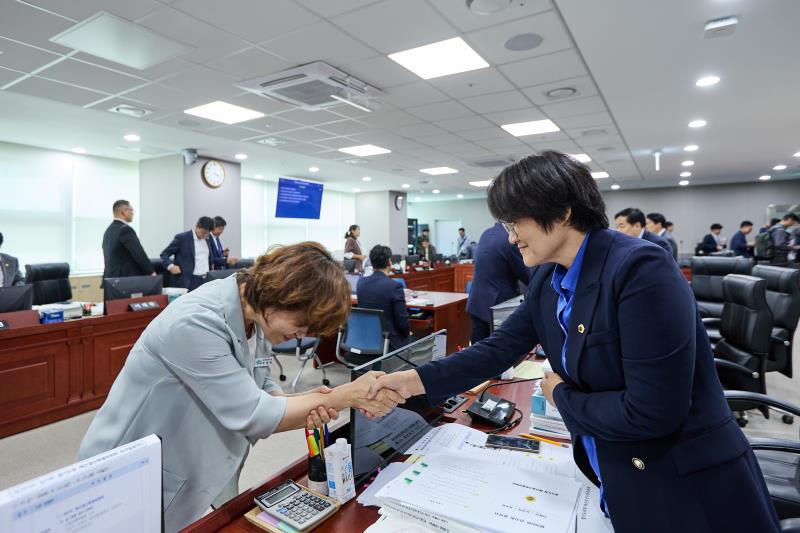 제393회 임시회 제3차 경기도청 예산결산특별위원회_3