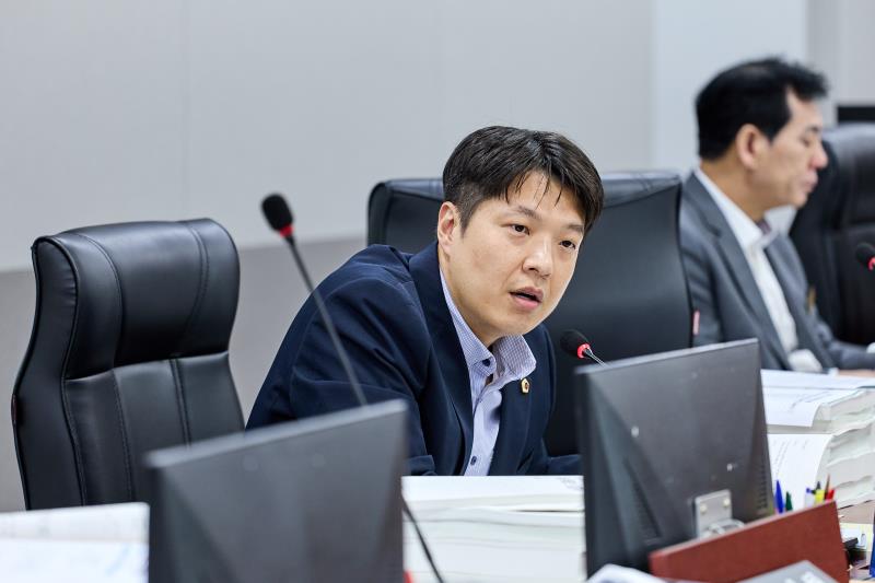 제393회 임시회 제3차 경기도청 예산결산특별위원회_4