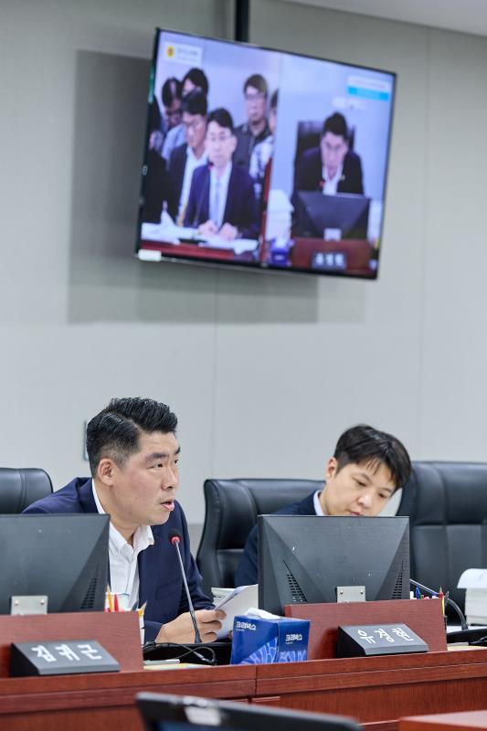 제393회 임시회 제3차 경기도청 예산결산특별위원회_2