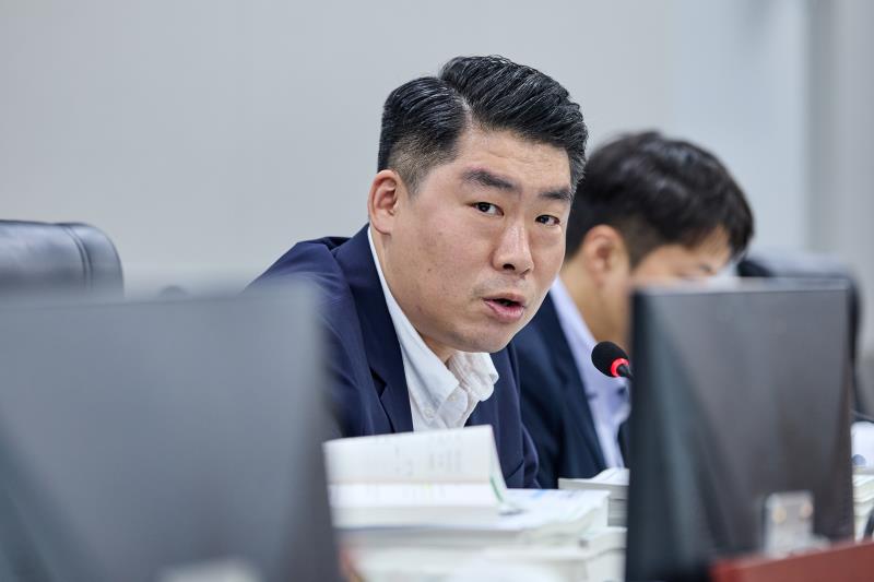 제393회 임시회 제3차 경기도청 예산결산특별위원회_3