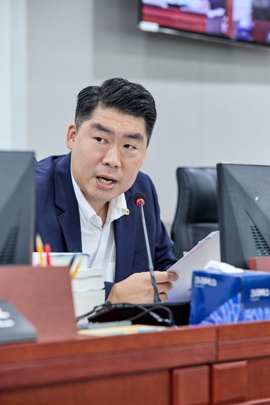 제393회 임시회 제3차 경기도청 예산결산특별위원회_4