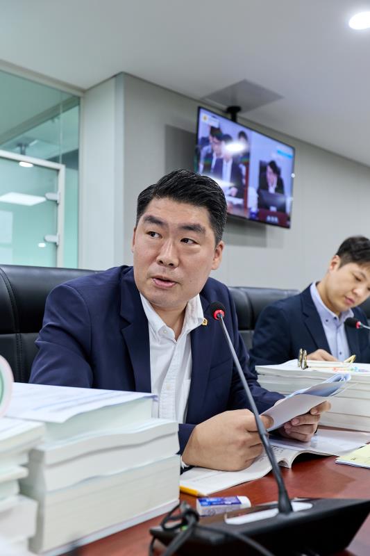 제393회 임시회 제3차 경기도청 예산결산특별위원회_8