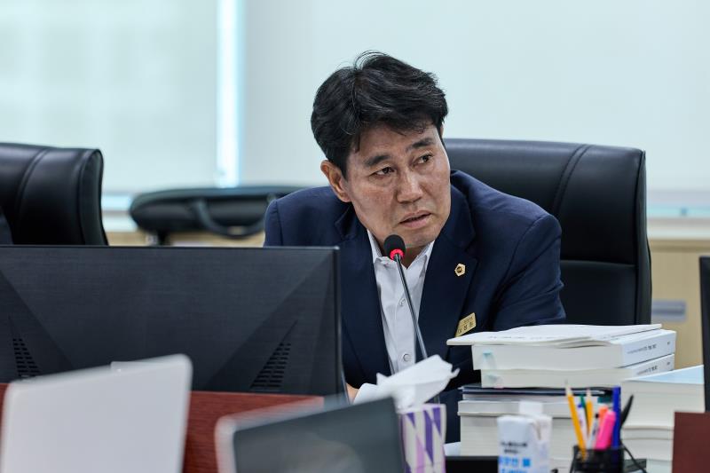 제393회 임시회 제3차 경기도청 예산결산특별위원회_3